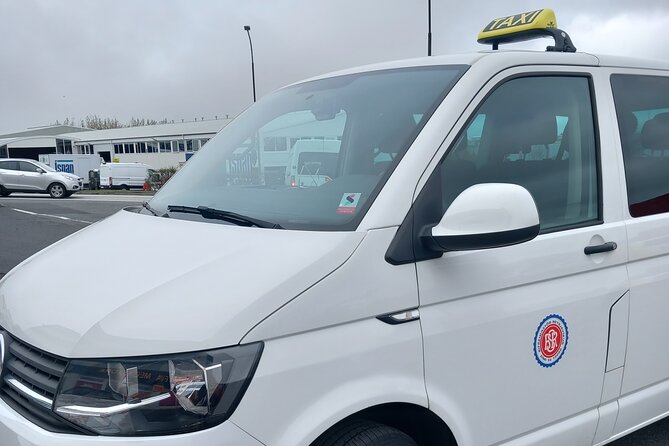 Private Transfer from Keflavik Airport to Reykjavik/surrounding - The 45-Minute Drive: Orientation, Local Ideas, and Q&A Time