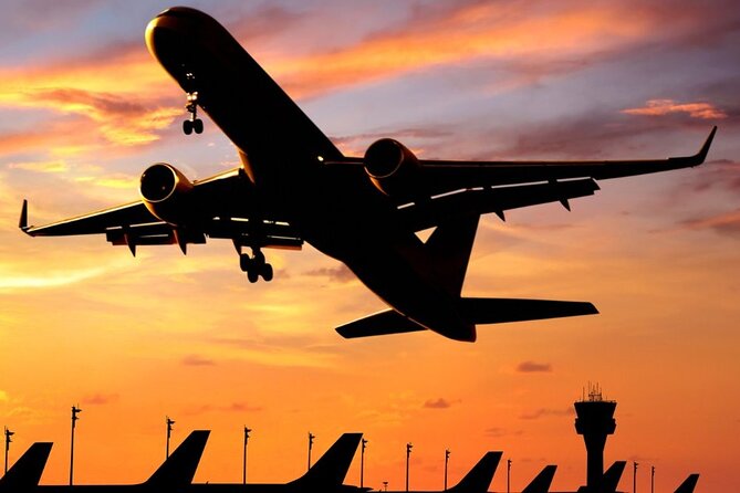 Private Transfer from/to Keflavik Airport (KEF) - What This KEF–Reykjavík Transfer Does Best