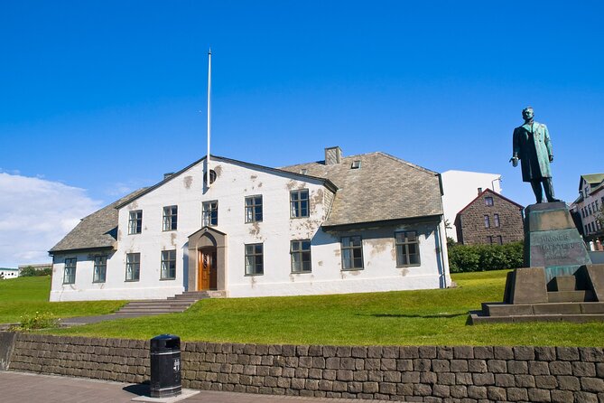 Revel in Reykjavik: Unveiling Iceland’s Charismatic Capital - Why a private 2-hour Reykjavik walk is the right kind of tour