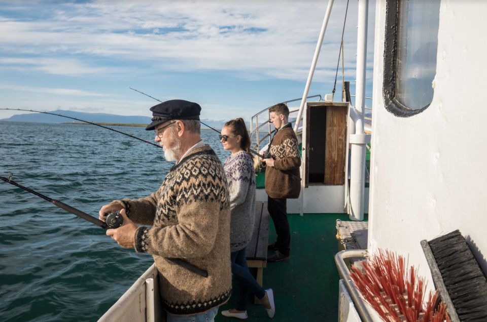 Reykjavik: 3-Hour Sea Angling Gourmet Experience Tour - Sailing Faxaflói Fishing Grounds: How the Crew Gets You Fishing