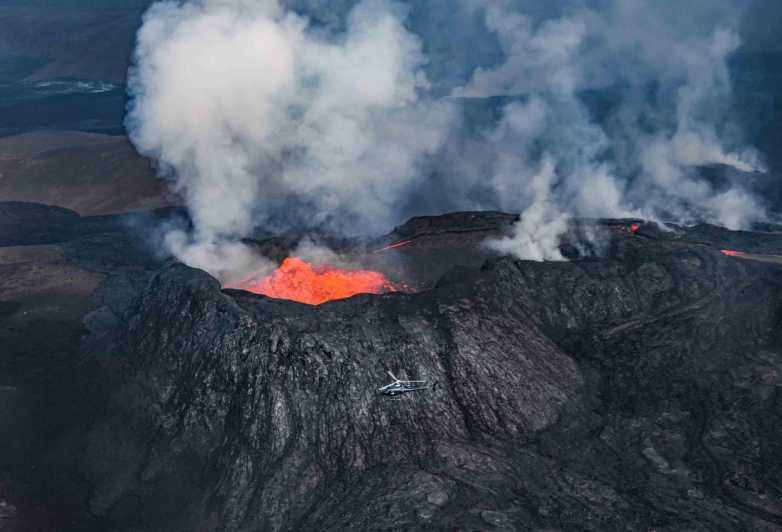 Reykjavik: 45-Minute Volcano Sightseeing Helicopter Tour - Older Eruptions and Volcanic Craters: Understanding What You See