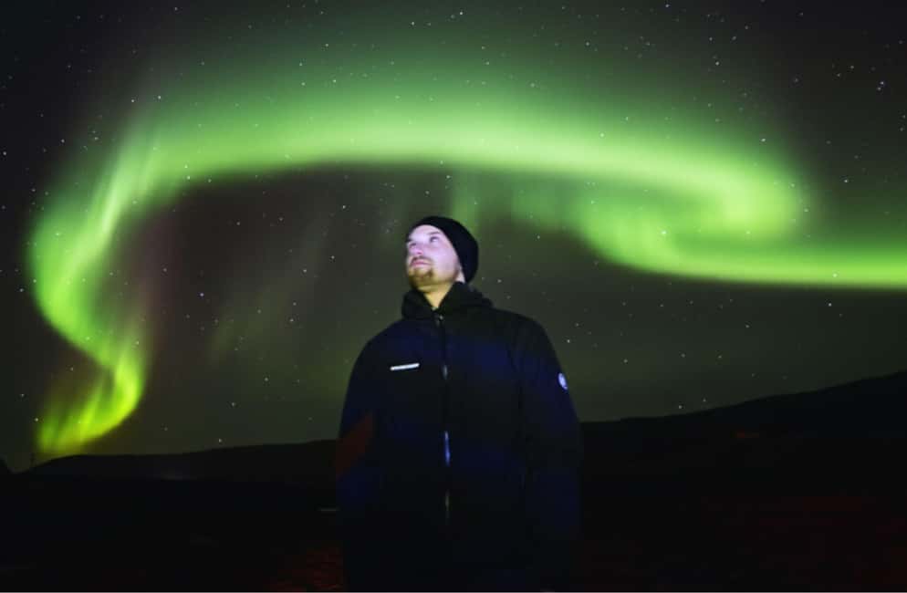 Reykjavík: 4x4 Minibus Northern Lights with Photo and Cocoa - The drive out of Reykjavik: stories, science, and why it matters