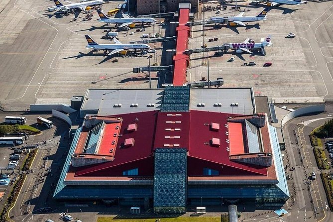 Reykjavik area to Keflavik Private Luxury Airport Transfer - Arrival at Keflavík International Airport without the scramble