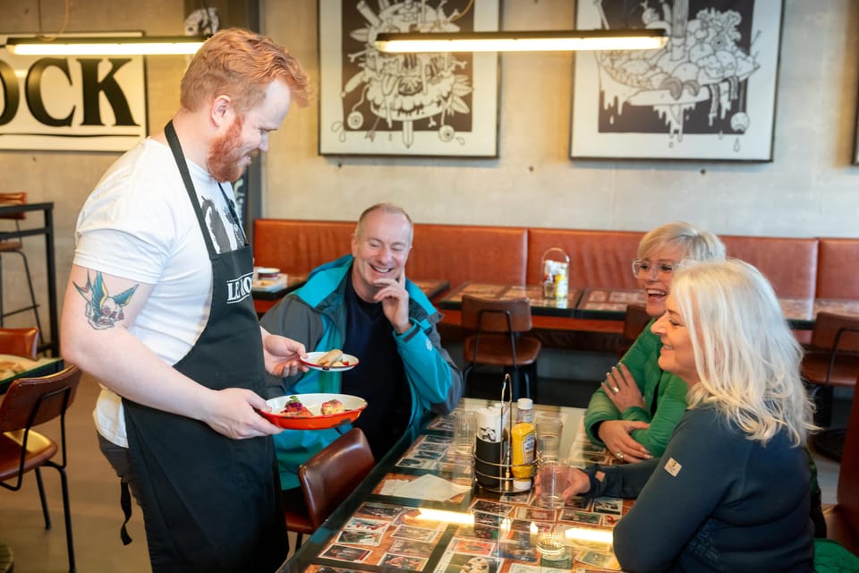 Reykjavik: Christmas Food Tour with Tastings and Drinks - Where You Meet in Reykjavik: Ingólfstorg Square and Hlöllabátar