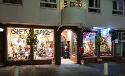 Reykjavik: Christmas Food Tour with Tastings and Drinks - A 3-Hour Christmas Lights Walk You Can Actually Enjoy