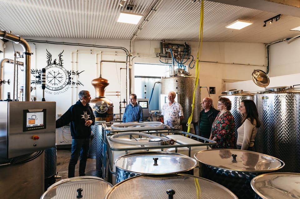 Reykjavik: Eimverk Distillery Guided Tour with Tasting - The tasting room: Flóki whiskey, Vor gin, and Víti Brennivín