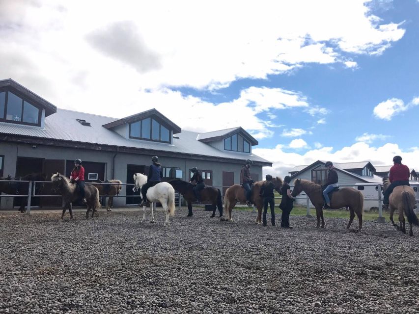 Reykjavik: Evening Sleipnir Horse Riding Tour with Pickup - What to pack and how to dress for an Iceland evening on horseback