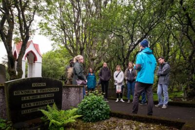 Reykjavik Folklore Walking Tour: Meet the Elves, Trolls & Ghosts of Iceland - Getting oriented: start at Ingólfstorgi and finish near Alþingishúsið