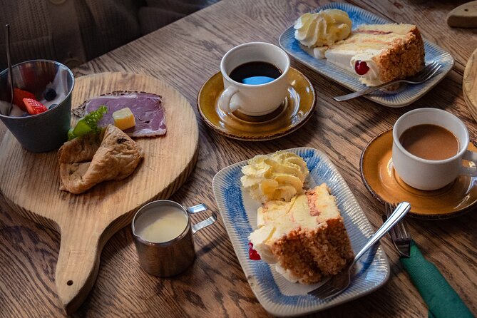 Reykjavik Food Walk - Local Foodie Adventure in Iceland - Guides Matter: The Storytelling Factor (Stevie, Thor, Lenny, Mímir, and More)