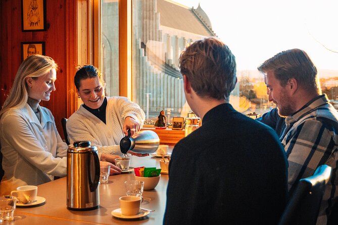 Reykjavik Food Walk - Local Foodie Adventure in Iceland - Arnarhóll Hill and Ingólfur Arnarson: Food Meets Iceland’s First Chapter
