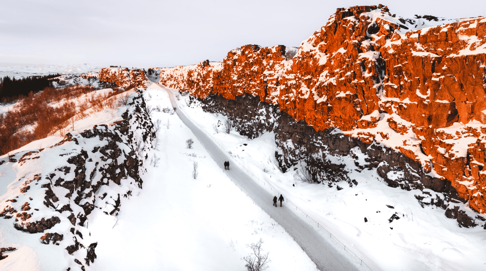 Reykjavík: Golden Circle and Silfra Snorkeling Combo Tour - Geysir and Strokkur: the geothermal show with real timing