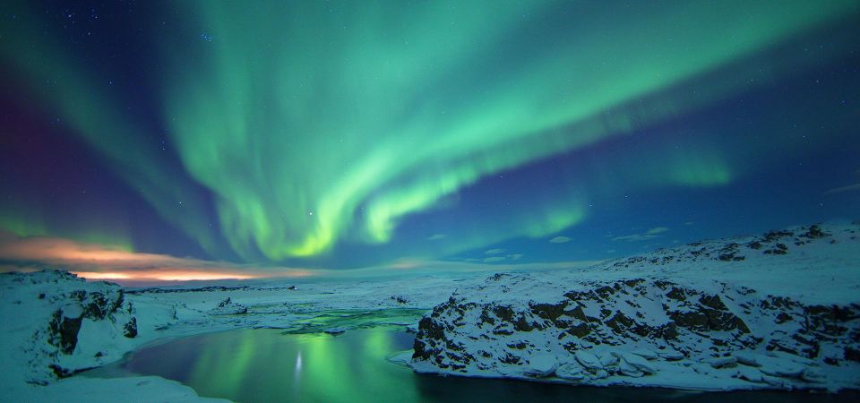 Reykjavík: Golden Circle, Blue Lagoon, and Aurora Tour - Kerið Crater: The Small Stop That Adds Contrast