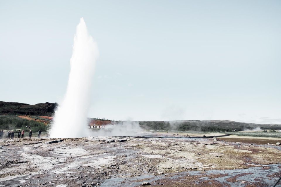 Reykjavík: Golden Circle, Blue Lagoon, and Aurora Tour - Guide Quality: The Difference Between Good and Magical