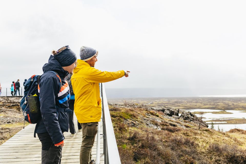 Reykjavik: Golden Circle, Crater & Blue Lagoon Minibus Tour - Blue Lagoon Comfort Package: what the included soak is actually like