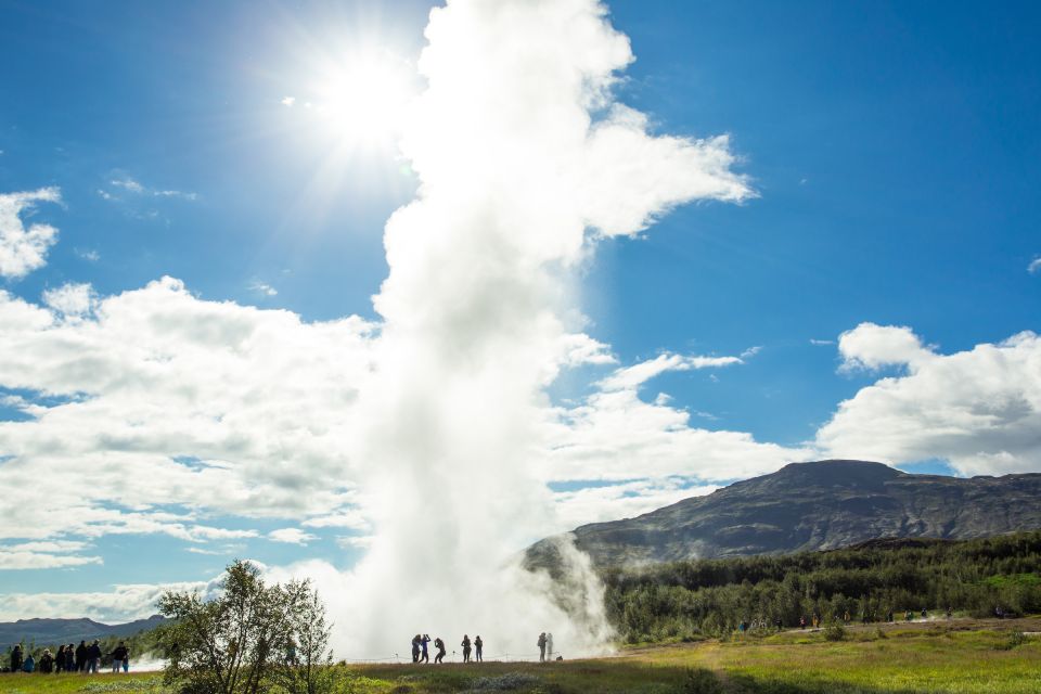 Reykjavik: Golden Circle Day Tour with optional Blue Lagoon - Who this Golden Circle tour suits best