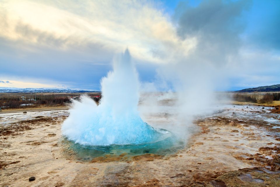Reykjavik: Golden Circle Day Trip with Blue Lagoon Transfer - Key things that make this tour work