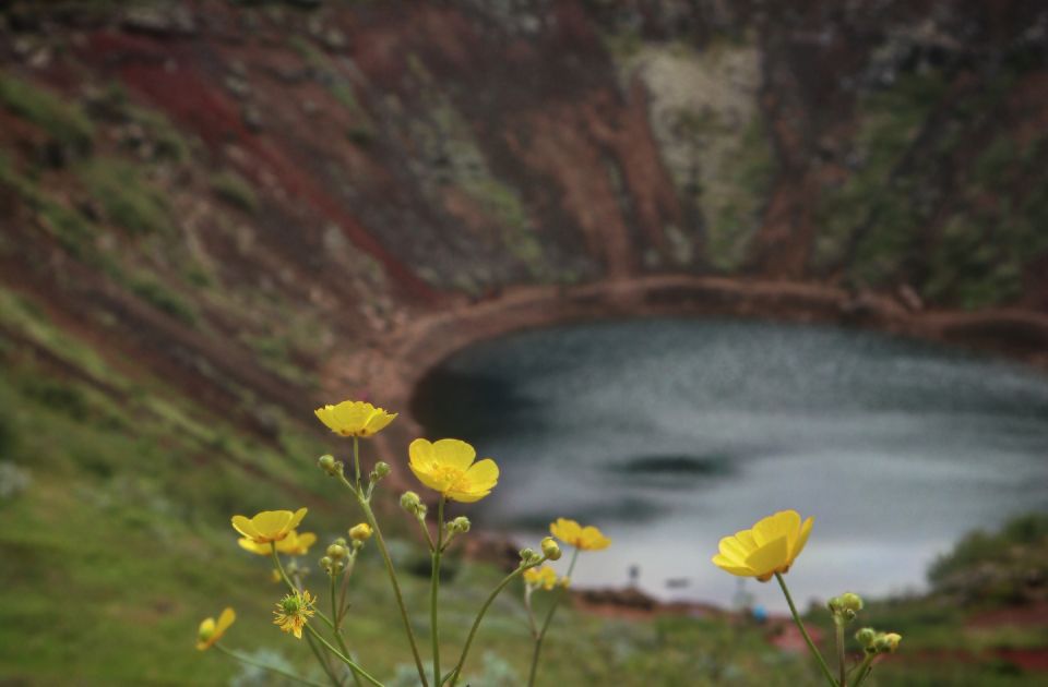 Reykjavík: Golden Circle Geological Jeep Day Trip - Haukadalur geothermal valley: warm steam and geyser splash energy