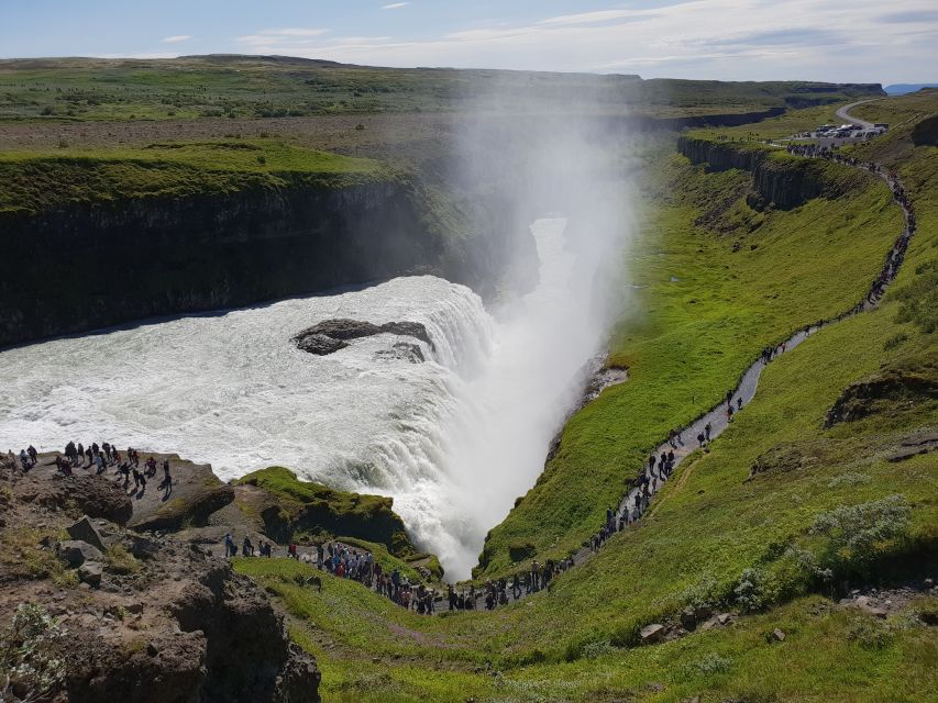 Reykjavik: Golden Circle, Kerid Crater, & Blue Lagoon Tour - What to pack for a full day of cold air and warm water