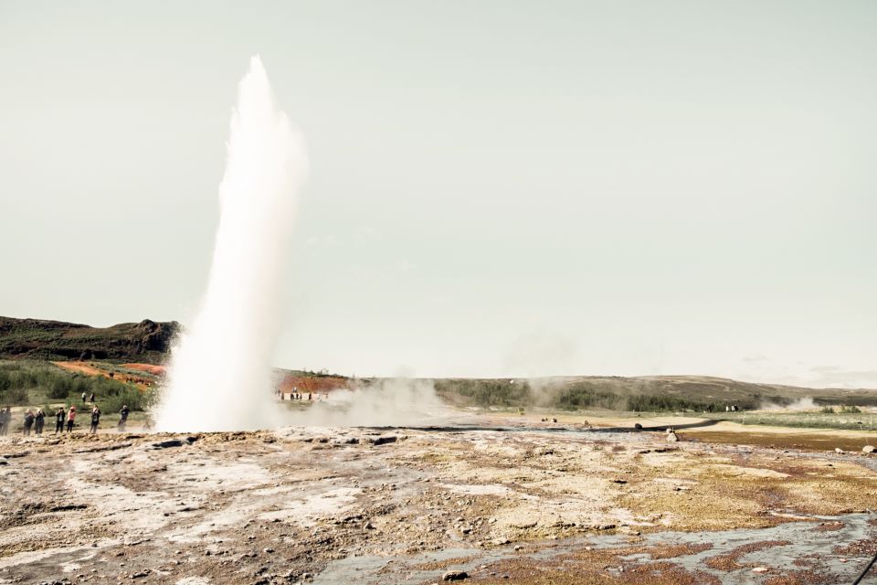 Reykjavík: Golden Circle Minibus Tour & Blue Lagoon Transfer - Geysir and Strokkur: Catching Eruptions on a Reliable Rhythm