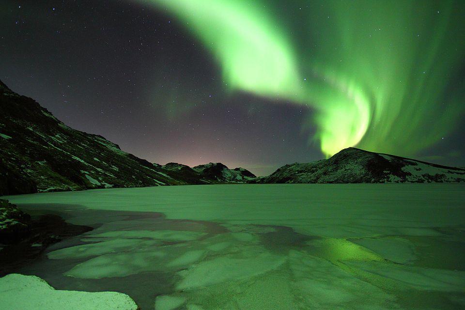 Reykjavik: Golden Circle & Northern Lights 4x4 Tour - Northern Lights in a 4x4: How the Evening Hunt Actually Feels