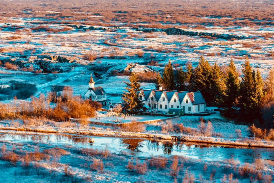 Reykjavik: Golden Circle, Tomato Farm and Kerið Crater Tour - Kerið crater: the volcanic bowl that finishes the story