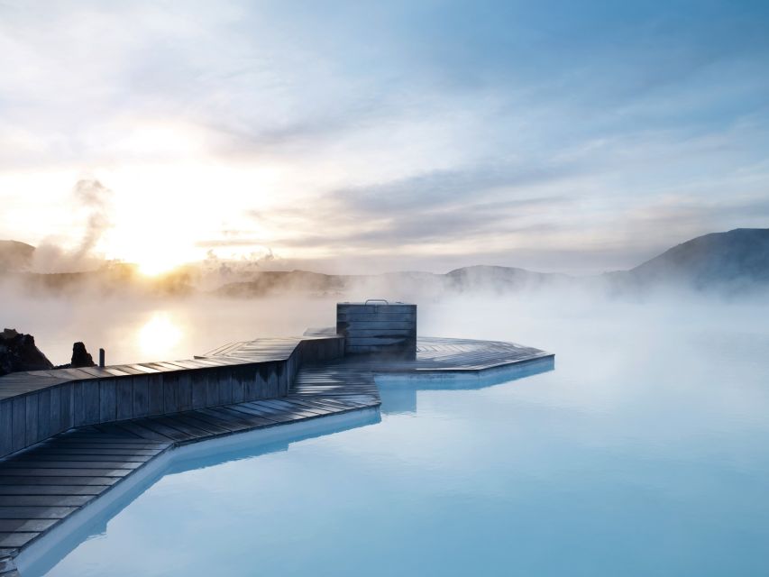 Reykjavik: Golden Circle Tour with Blue Lagoon Visit & Entry - Gullfoss Waterfall: The 32-Meter Drop That Sounds Like Power