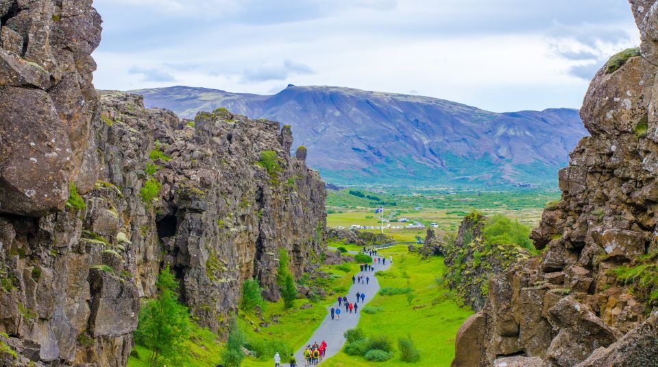 Reykjavik: Golden Circle Tour with Blue Lagoon Visit & Entry - Pickup, Bus Comfort, and How the Day Flows Without Guesswork