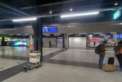 Reykjavik Iceland: Private Transfer to/from Keflavik Airport KEF - KEF Arrival Pickup: Where Your Driver Finds You