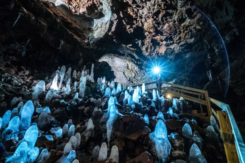 Reykjavik: Lava Cave, Hot Springs, and Waterfalls Tour - Pickup in Reykjavík and How the Route Sets You Up
