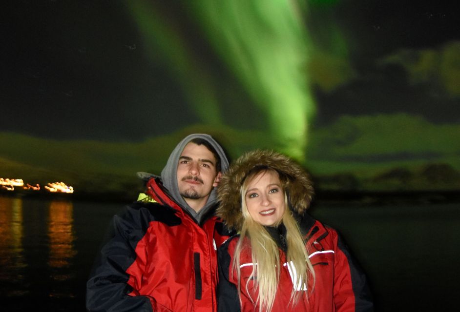 Reykjavík: Northern Lights Cruise - From Old Harbour to Faxaflói Bay: the night gets underway quickly