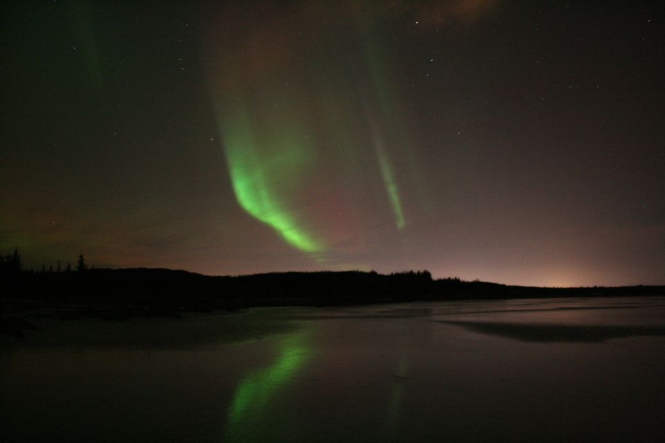 Reykjavik: Northern Lights Experience by Superjeep - Guides, motivation, and what group size can mean