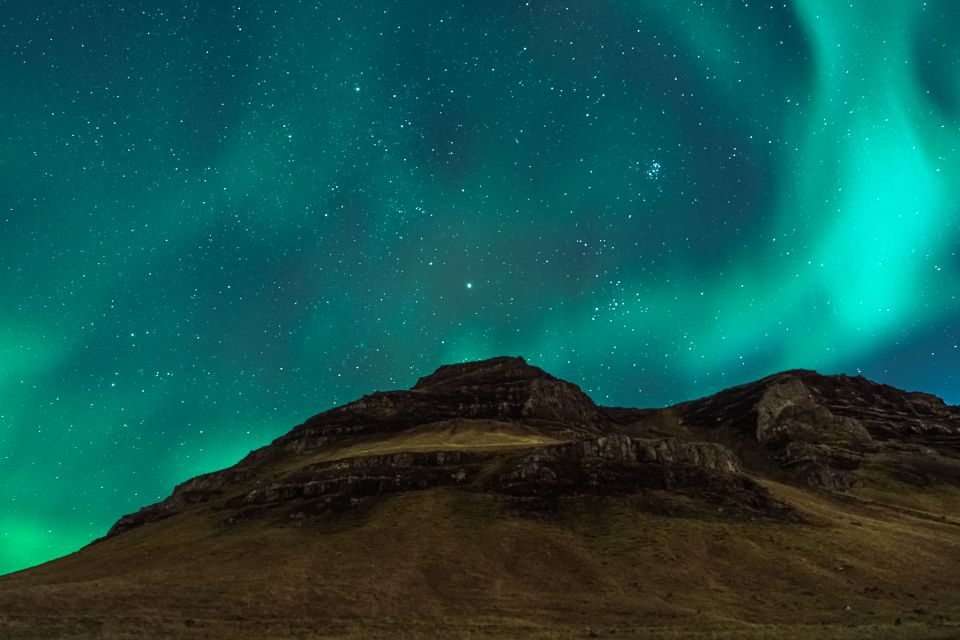 Reykjavik: Northern Lights Group Tour with Photos - Price and value: is $121 worth it?