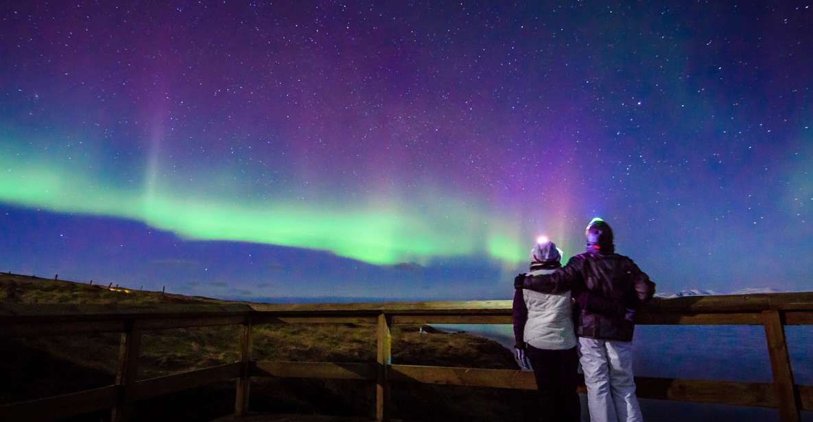 Reykjavík: Northern Lights Minibus Tour with Photos - Key Points at a Glance