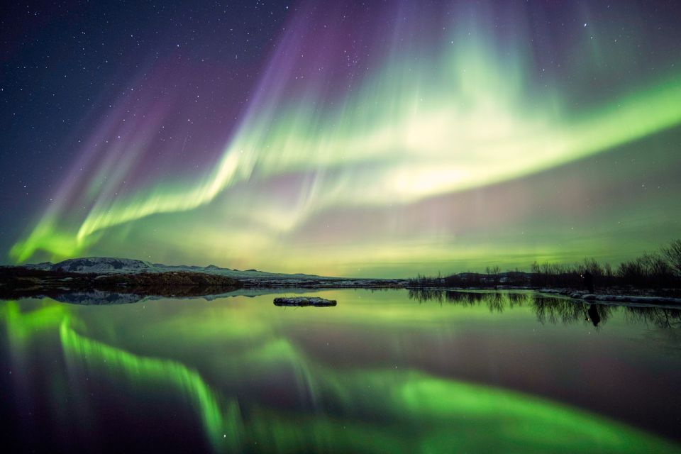 Reykjavík: Northern Lights Minibus Tour with Photos - Why This Reykjavik Minibus Northern Lights Hunt Works