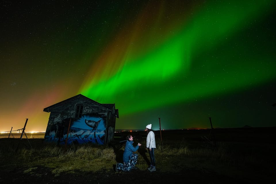 Reykjavik: Northern Lights Tour with Private Photographer - Warm Jumpsuits, Outdoor Chairs, and the Snack-Drink Break