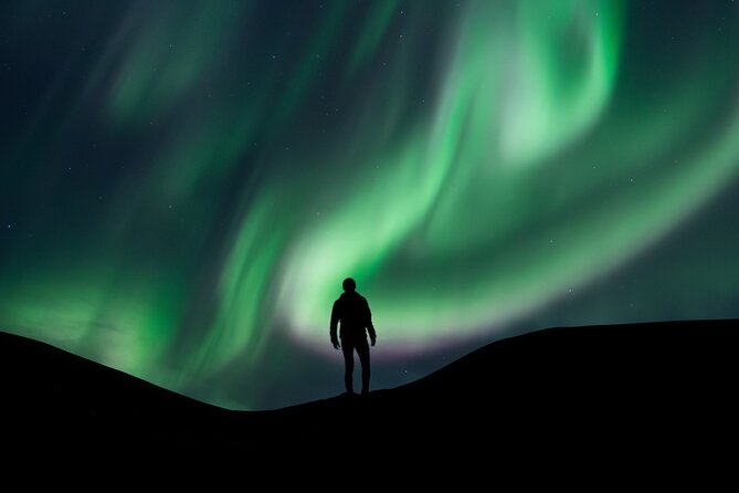 Reykjavik Northern Lights Tour with Professional Photographer - Moving targets: repositioning when the aurora shifts
