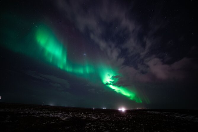 Reykjavik Northern Lights Tour with Professional Photographer - Hot chocolate and pastries in the cold hours