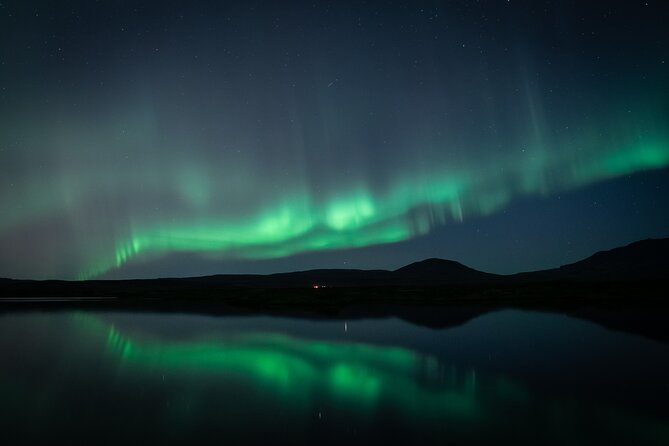 Reykjavik Northern Lights Tour with Professional Photographer - Price and value for up to 7 people