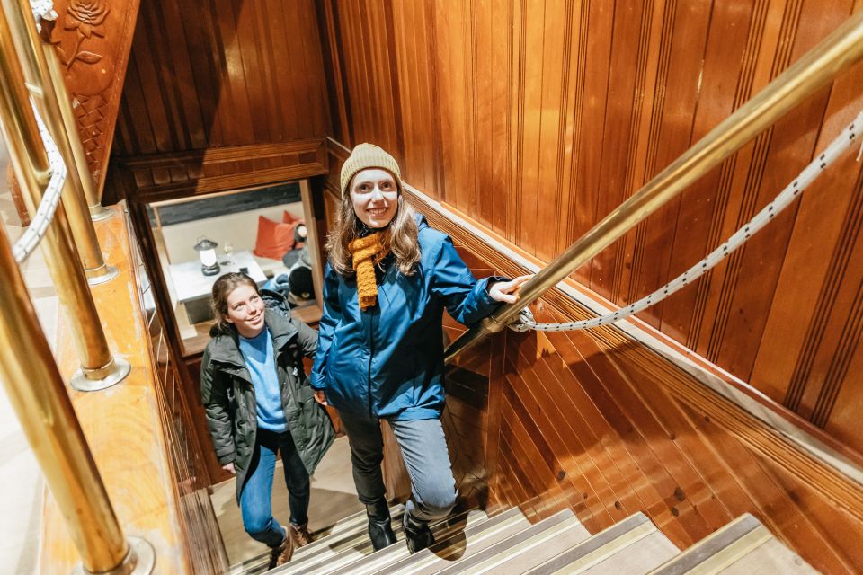 Reykjavik: Northern Lights Yacht Tour - Key points that matter