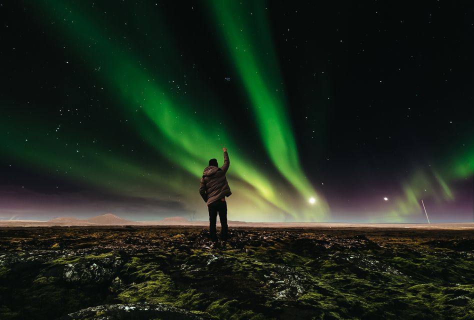 Reykjavik: Premium Northern Lights Tour with Free Photos - Free photos: the practical way to get proof