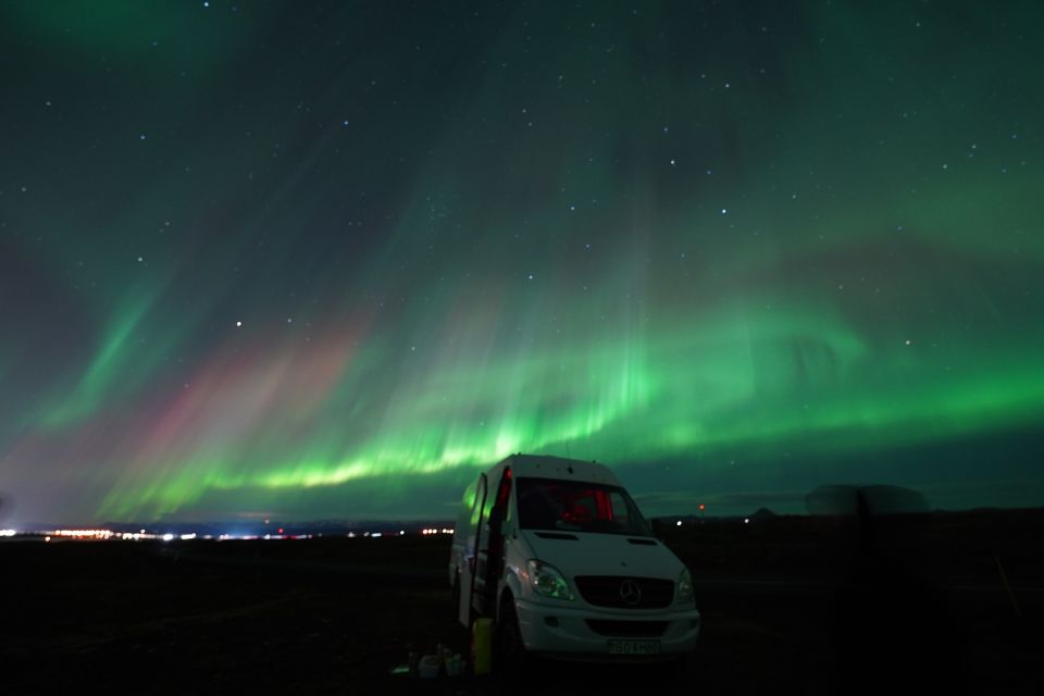 Reykjavik: Premium Northern Lights Tour with Free Photos - Price and value: is $159 worth it?