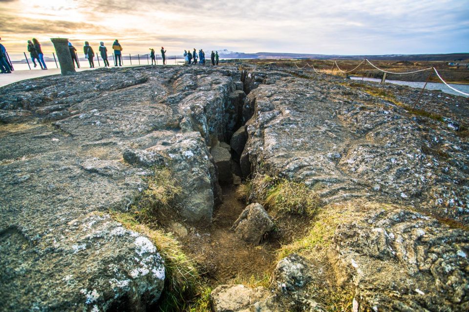 Reykjavik: Private Golden Circle and South Coast Tour - Entering The Golden Circle: Thingvellir, Geysir, and Gullfoss