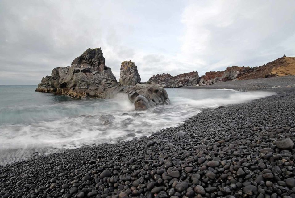 Reykjavik: Private Snaefellsnes and Kirkjufell Jeep Tour - Volcano Craters, Black Beaches, Lighthouses, and the Kirkjufell Moment