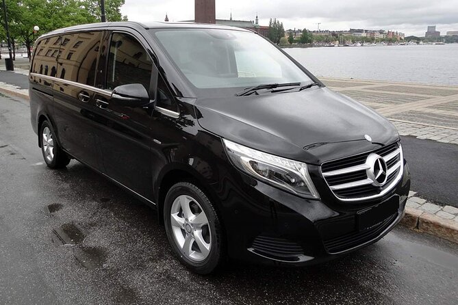 Reykjavik-Private Transfer to/from Keflavík Airport - Who This Transfer Suits Best