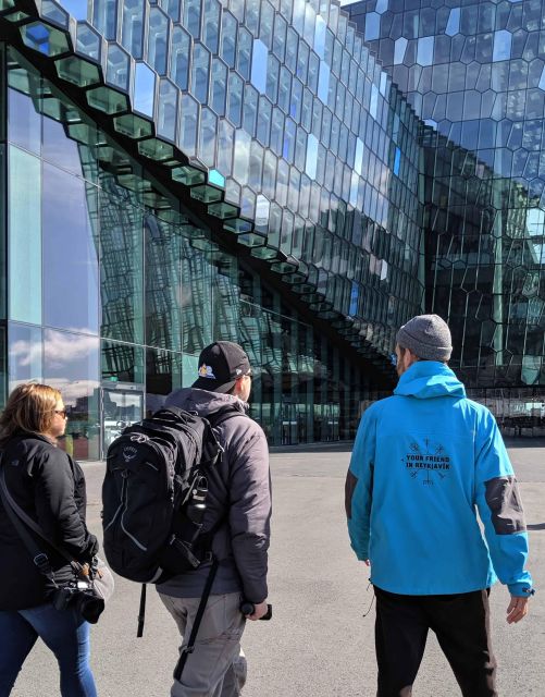 Reykjavik: Sightseeing Walking Tour with a Viking - Ingólfur Square Meet-Up: Easy to Find, Easy to Start