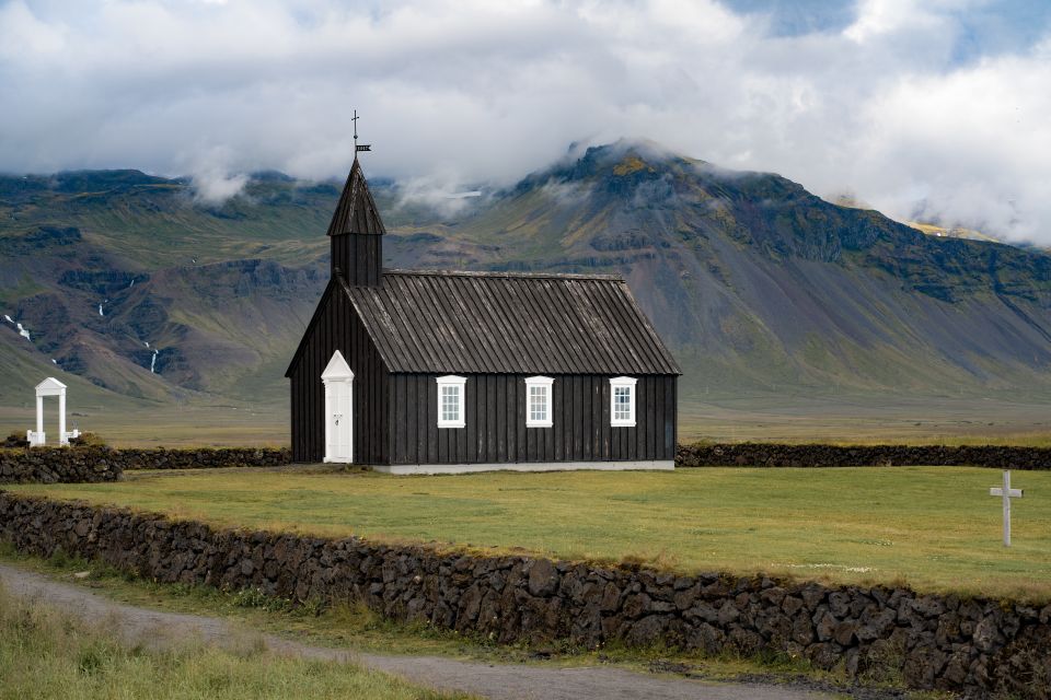 Reykjavik: Snaefellsnes & Mt. Kirkjufell Guided Minibus Tour - From the western coast to Kirkjufell: the mountain that steals the show