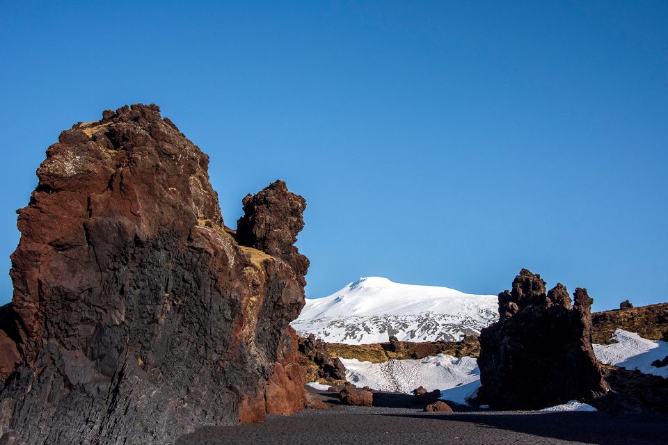 Reykjavik: Snaefellsnes & Mt. Kirkjufell Guided Minibus Tour - Food, timing, and what to pack for 11 hours