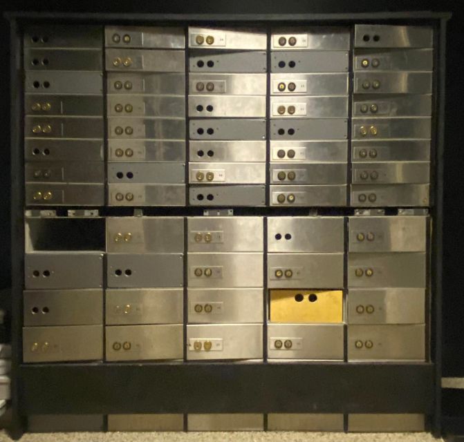 Reykjavik: The Bank Heist Escape Room Experience - The Bank Heist scenario: why the story works for an escape room
