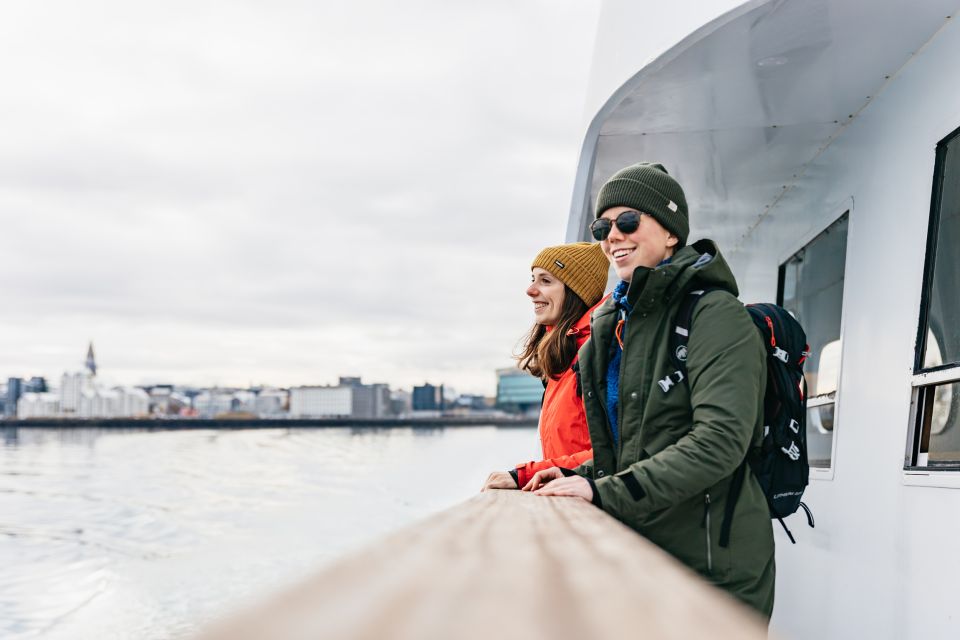 Reykjavík: Whale Watching Cruise on the Amelia Rose Yacht - Wildlife spotting with the crew: what the guides focus on
