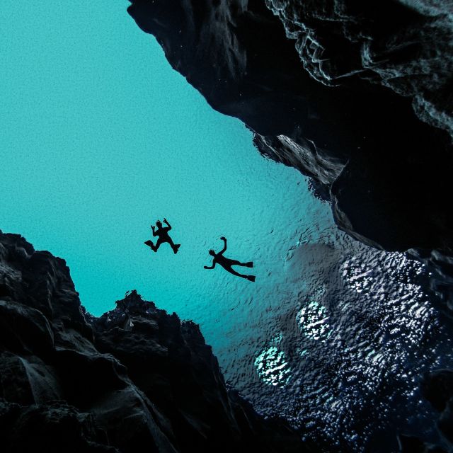 Silfra: Leidarendi Lava Caving & Snorkeling Tour with Photos - Should you book this Silfra and Leiðarendi tour?